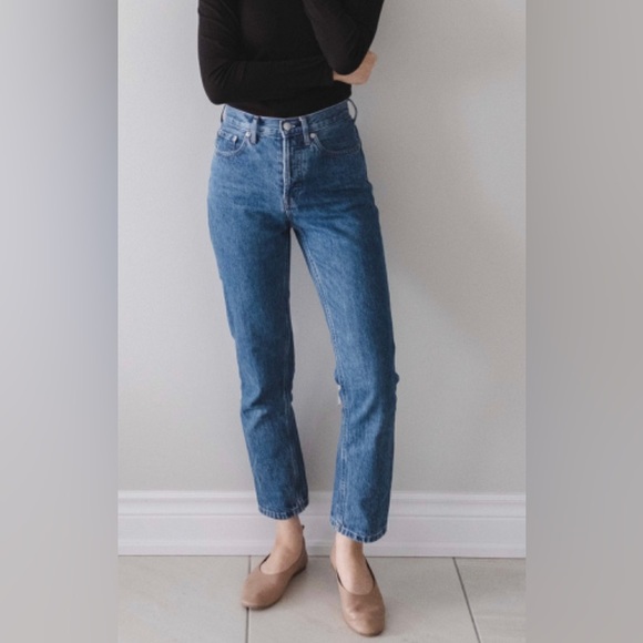 Everlane Denim - EVERLANE the curvy 90s cheeky straight jean organic cotton blue denim size 27